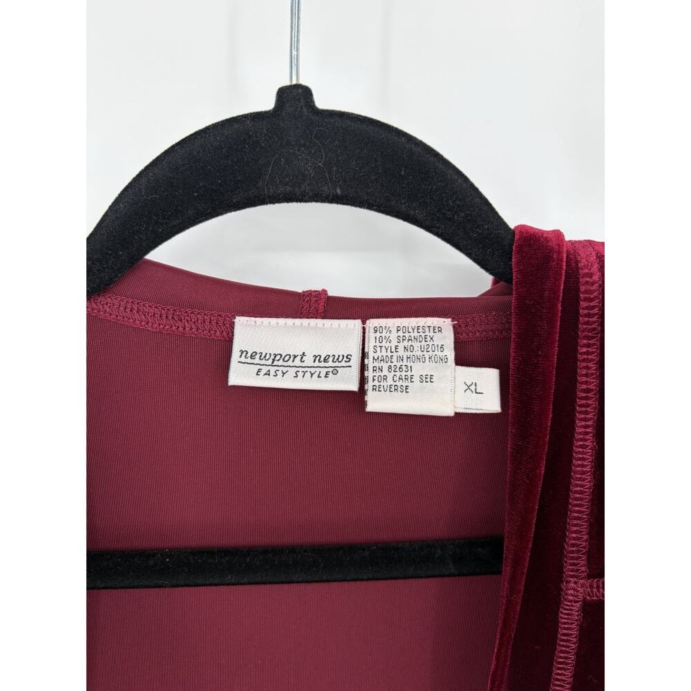 Vintage Newport News XL Burgundy Velvet Hooded Robe Rhinestone Pockets Y2K - Picture 5 of 6
